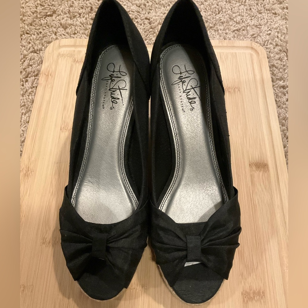 Stride Life Rhonda black wedges
